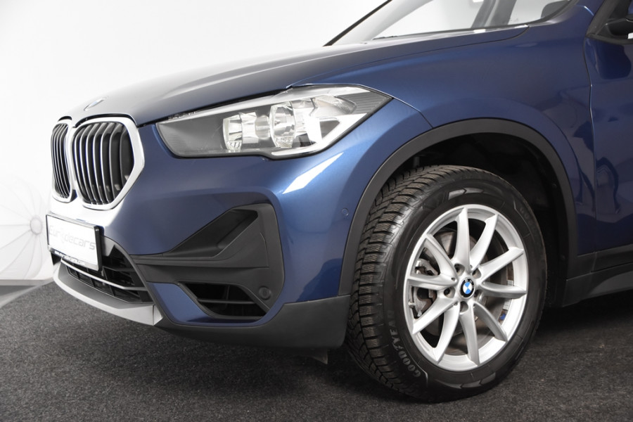BMW X1 sDrive18i *1ste eigenaar*Navigatie*Standkachel*PDC*
