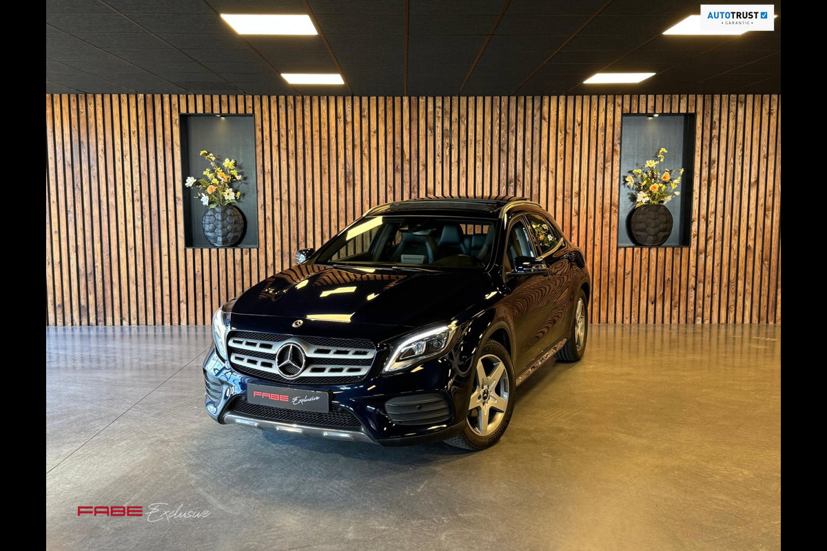 Mercedes-Benz GLA 180 Business Solution AMG / Pano / Camera / Sfeerverlichting