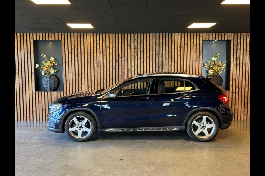 Mercedes-Benz GLA 180 Business Solution AMG / Pano / Camera / Sfeerverlichting