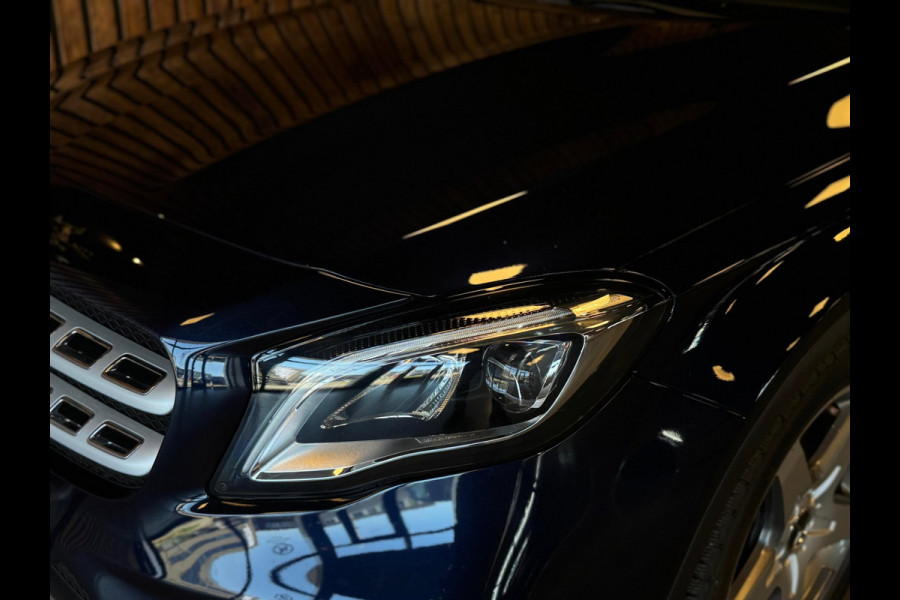Mercedes-Benz GLA 180 Business Solution AMG / Pano / Camera / Sfeerverlichting