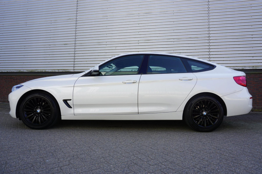 BMW 3-serie Gran Turismo 320i Sport Line GT/Sportstoelen/2e Eigenaar/