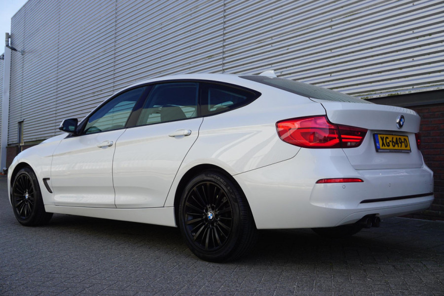 BMW 3-serie Gran Turismo 320i Sport Line GT/Sportstoelen/2e Eigenaar/
