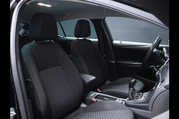 Opel Astra 1.2 Edition Sport (APPLE CARPLAY,NAVI,CAMERA,CLIMATE,CRUISE,GETINT,LED,TREKHAAK,SPORTSTOELEN,LM VELGEN)