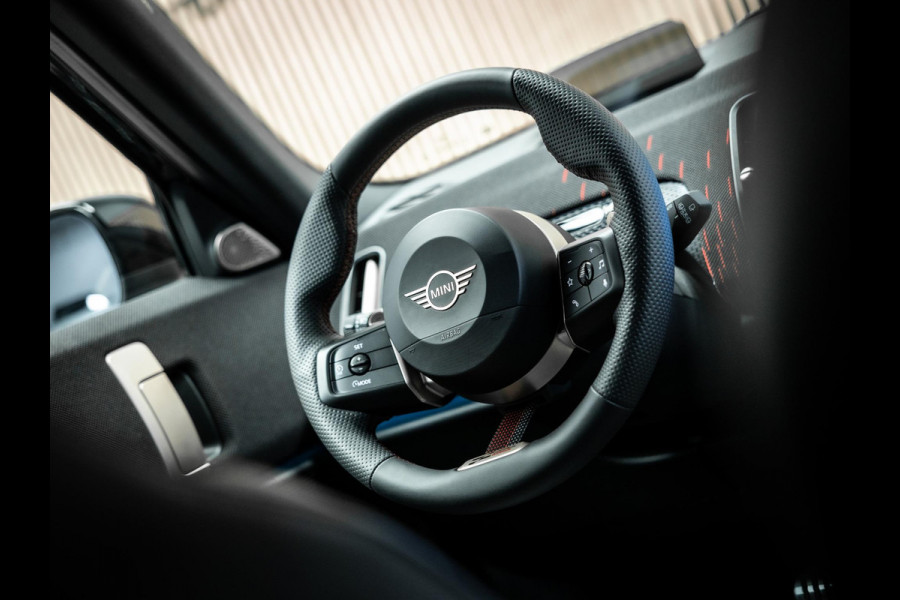 MINI Countryman 2.0 JCW ALL4 John Cooper Works XL | Stuurverwarming | Pano | Head-Up | Harman/Kardon |
