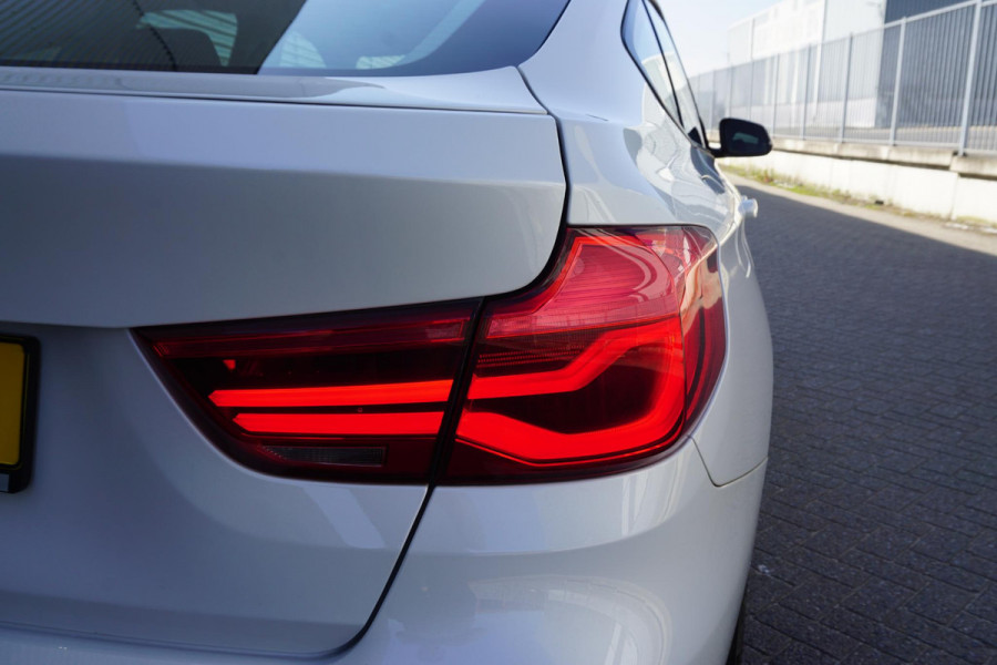 BMW 3-serie Gran Turismo 320i Sport Line GT/Sportstoelen/2e Eigenaar/