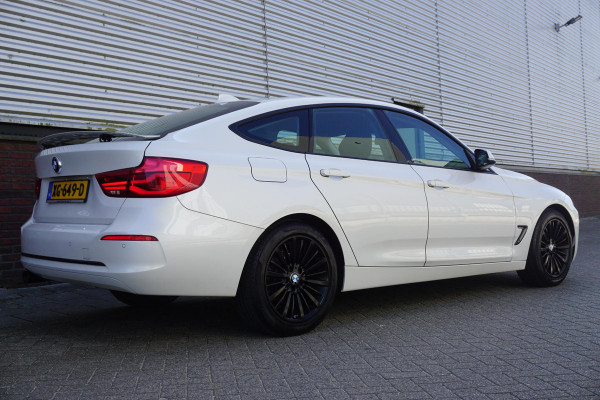 BMW 3-serie Gran Turismo 320i Sport Line GT/Sportstoelen/2e Eigenaar/