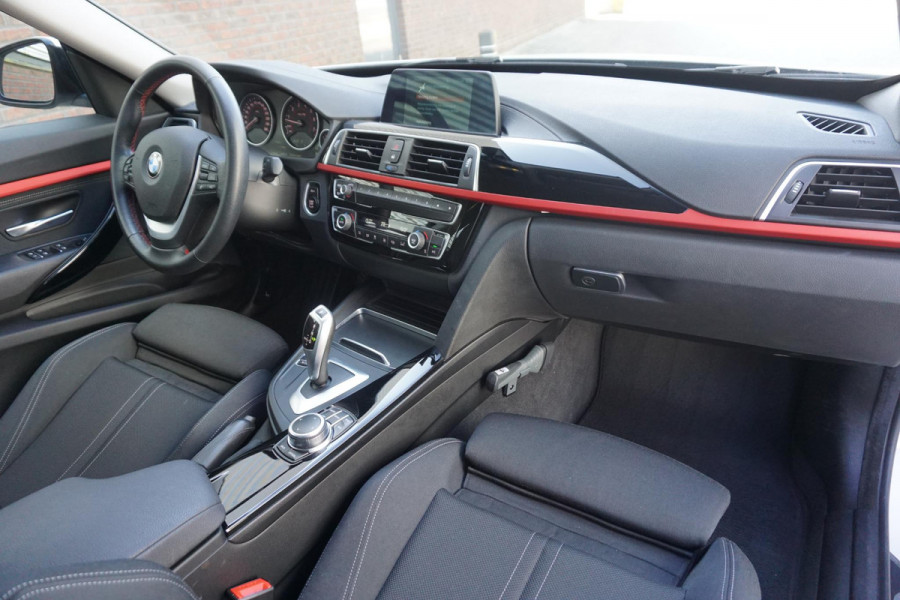 BMW 3-serie Gran Turismo 320i Sport Line GT/Sportstoelen/2e Eigenaar/