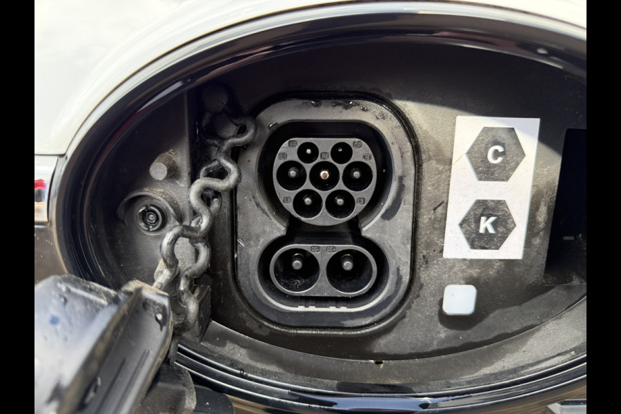 Maxus eDeliver 9 65kWh Nieuw! DHollandia Laadklep 172km WLTP 204PK 80kW Snelladen Carplay Adaptieve Cruise Control LED Airco Koffer Bakwagen Meubelbak