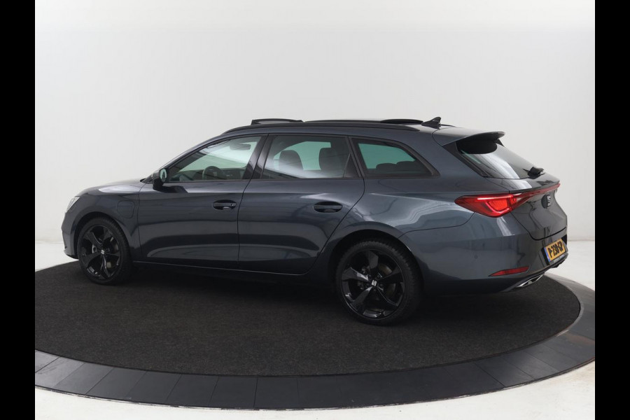 Seat Leon 1.4 TSI eHybrid PHEV FR Business Intense | Panoramadak | Stoelverwarming | Camera | Adaptive cruise | Carplay | Navigatie | Full LED | Park Assist | Climate control | Sportstoelen | Plug In