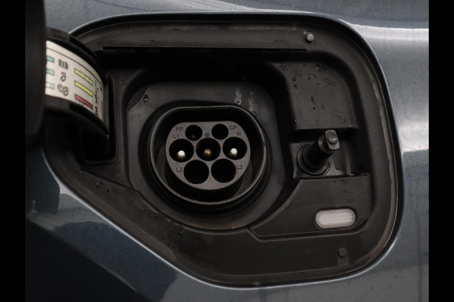 Seat Leon 1.4 TSI eHybrid PHEV FR Business Intense | Panoramadak | Stoelverwarming | Camera | Adaptive cruise | Carplay | Navigatie | Full LED | Park Assist | Climate control | Sportstoelen | Plug In