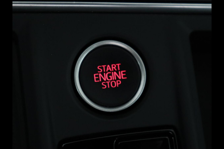 Seat Leon 1.4 TSI eHybrid PHEV FR Business Intense | Panoramadak | Stoelverwarming | Camera | Adaptive cruise | Carplay | Navigatie | Full LED | Park Assist | Climate control | Sportstoelen | Plug In