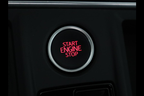 Seat Leon 1.4 TSI eHybrid PHEV FR Business Intense | Panoramadak | Stoelverwarming | Camera | Adaptive cruise | Carplay | Navigatie | Full LED | Park Assist | Climate control | Sportstoelen | Plug In