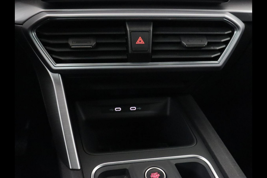 Seat Leon 1.4 TSI eHybrid PHEV FR Business Intense | Panoramadak | Stoelverwarming | Camera | Adaptive cruise | Carplay | Navigatie | Full LED | Park Assist | Climate control | Sportstoelen | Plug In