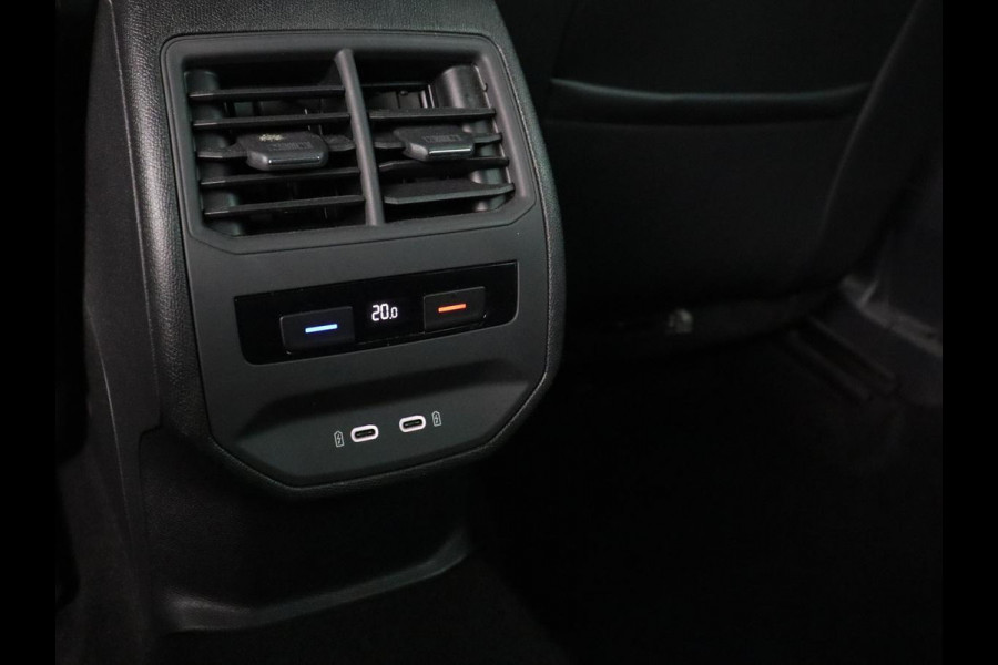 Seat Leon 1.4 TSI eHybrid PHEV FR Business Intense | Panoramadak | Stoelverwarming | Camera | Adaptive cruise | Carplay | Navigatie | Full LED | Park Assist | Climate control | Sportstoelen | Plug In