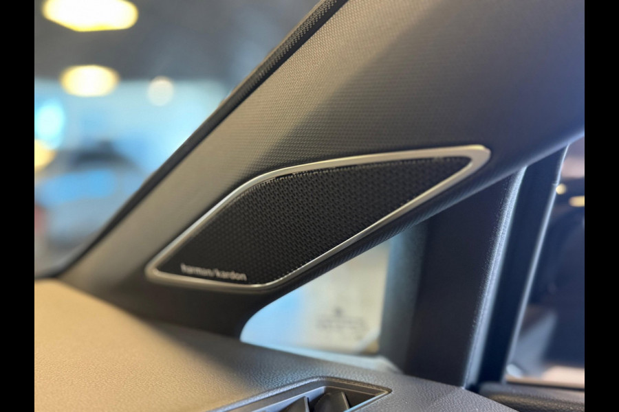 Volkswagen Golf 1.5 eTSI R-Line / 360 Camera / Pano / H/K / Stoel/Stuur verwarming / Carplay