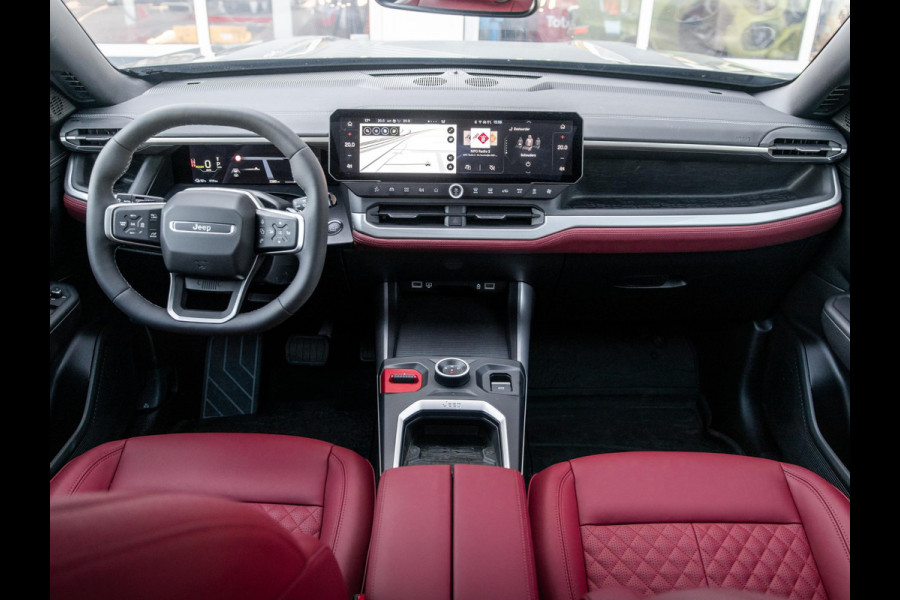 Jeep Compass First Edition 74 kWh | Adapt. Cruise | Camera | Carplay | 20" | Elektr. A-Klep | Navi | Winter Pack | Schuif/Kanteldak | Premium Pack | Conv. Pack | Warmtepomp | Nappa Leder
