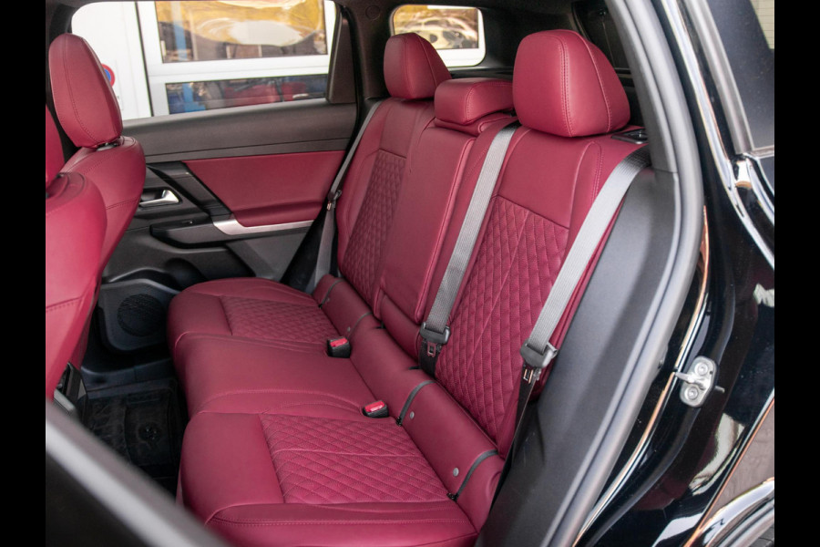 Jeep Compass First Edition 74 kWh | Adapt. Cruise | Camera | Carplay | 20" | Elektr. A-Klep | Navi | Winter Pack | Schuif/Kanteldak | Premium Pack | Conv. Pack | Warmtepomp | Nappa Leder