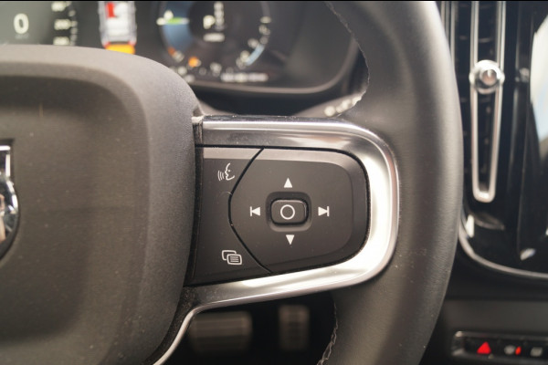 Volvo XC40 1.5 T5 Recharge R-Design -NAVI-ECC-CAM-PDC-