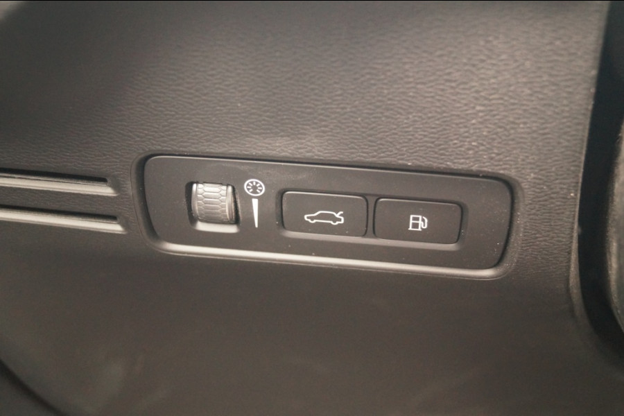 Volvo XC40 1.5 T5 Recharge R-Design -NAVI-ECC-CAM-PDC-