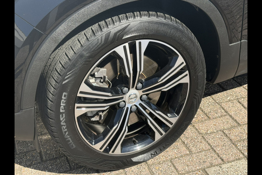 Volvo XC40 1.5 T5 Inscription Plug-in Camera+pdc Navigatie Leder Adapt Cruise Digital dash Stoelverwarming Memory Seats Carplay