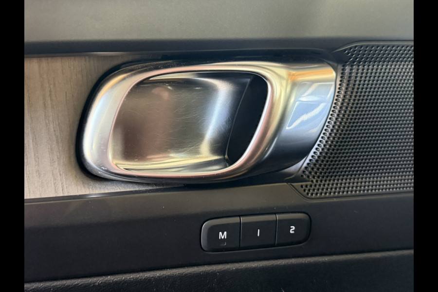 Volvo XC40 1.5 T5 Inscription Plug-in Camera+pdc Navigatie Leder Adapt Cruise Digital dash Stoelverwarming Memory Seats Carplay