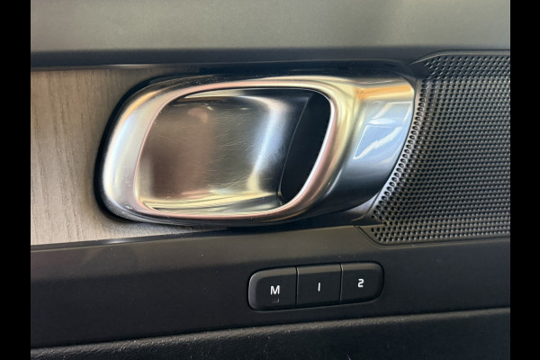 Volvo XC40 1.5 T5 Inscription Plug-in Camera+pdc Navigatie Leder Adapt Cruise Digital dash Stoelverwarming Memory Seats Carplay