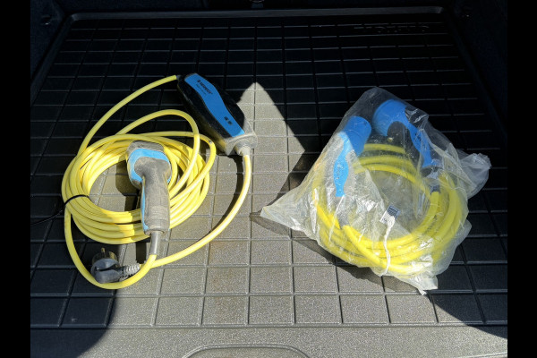 Volvo XC40 1.5 T5 Inscription Plug-in Camera+pdc Navigatie Leder Adapt Cruise Digital dash Stoelverwarming Memory Seats Carplay