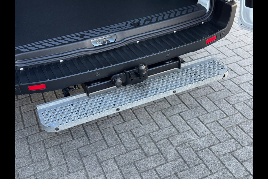 Ford Transit 350 2.0 TDCI 170pk L3H2 DC 6-pers Trend | Trekhaak | Imperial | Navi | Camera | CarPlay | Cruise | Airco | EURO6