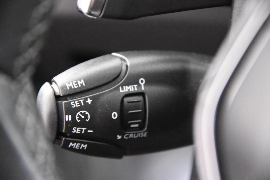 Peugeot 3008 1.2 Allure *Leer*Camera*Navigatie*Carplay*
