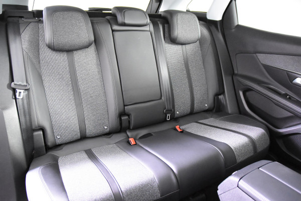 Peugeot 3008 1.2 Allure *Leer*Camera*Navigatie*Carplay*