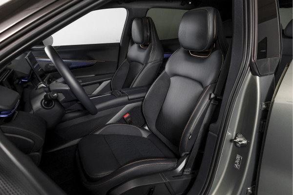 Lynk & Co 08 1.5 PHEV 349 PK More | 200km Elek. | S/K-Panodak | Elek. Stoel+Massage | Stoelverw.+Ventilatie | Matrix Led | Harman/Kardon | 360 Camera | Adapt. Cruise | NAV+App. Connect | LM 21" | 4146