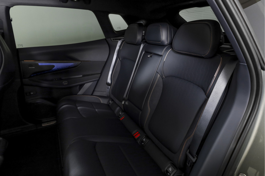 Lynk & Co 08 1.5 PHEV 349 PK More | 200km Elek. | S/K-Panodak | Elek. Stoel+Massage | Stoelverw.+Ventilatie | Matrix Led | Harman/Kardon | 360 Camera | Adapt. Cruise | NAV+App. Connect | LM 21" | 4146