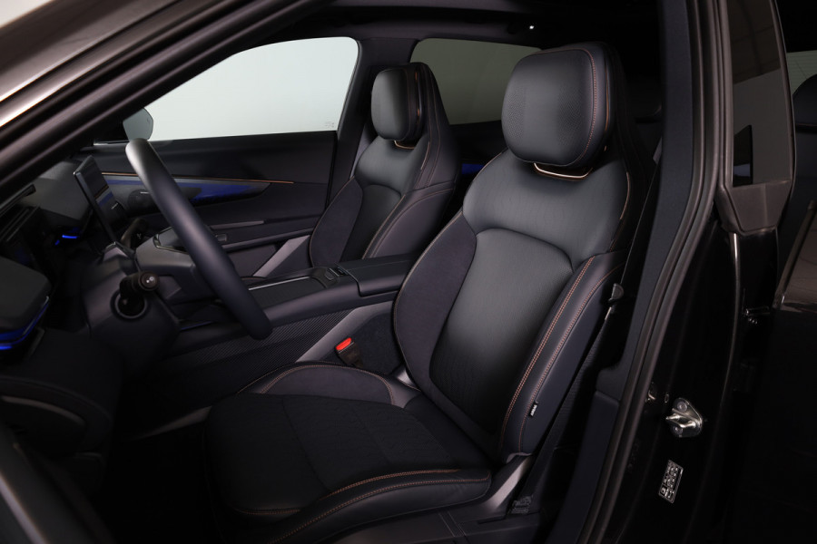 Lynk & Co 08 1.5 PHEV 349 PK More | 200km Elek. | S/K-Panodak | Elek. Stoel+Massage | Stoelverw.+Ventilatie | Matrix Led | Harman/Kardon | 360 Camera | Adapt. Cruise | NAV+App. Connect | LM 21" | 1416