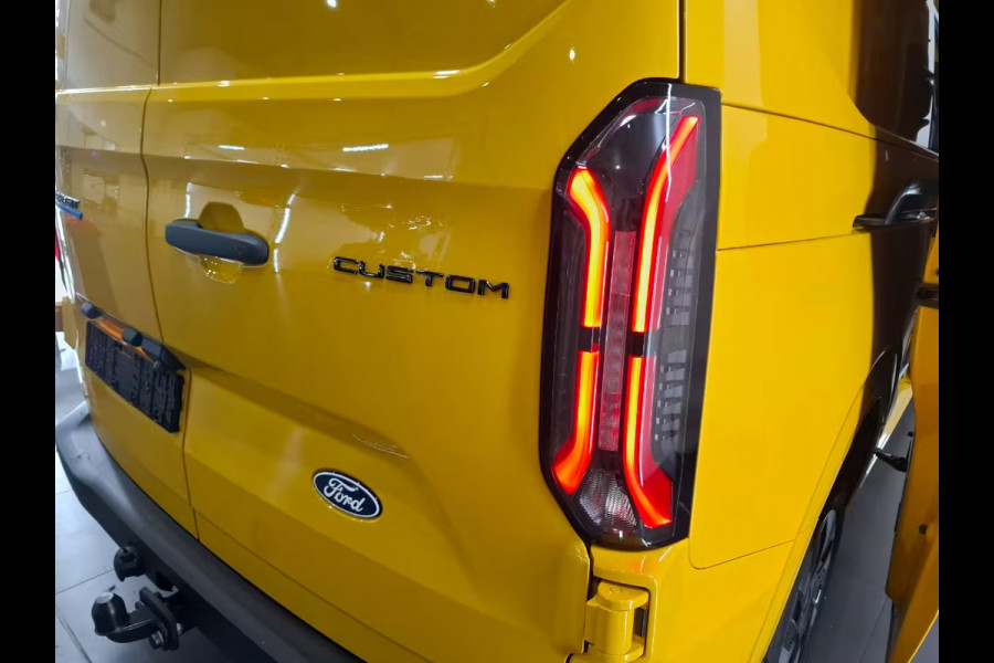 Ford E-Transit Cust. 320L L2H1 Trend 65 kWh/136PK Automaat Airco | Cruise | Camera | Apple CP| Trekhaak