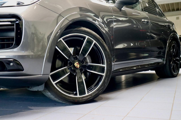 Porsche Cayenne 3.0 E-Hybrid|Sport-Design|18weg|PANO|Stoelventi