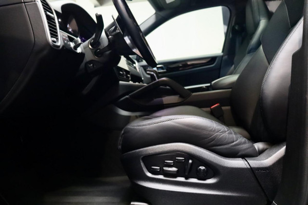 Porsche Cayenne 3.0 E-Hybrid|Sport-Design|18weg|PANO|Stoelventi