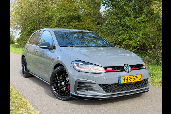 Volkswagen Golf 2.0 TSI GTI TCR | Akrapovic | Keyless | Camera |
