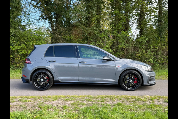 Volkswagen Golf 2.0 TSI GTI TCR | Akrapovic | Keyless | Camera |