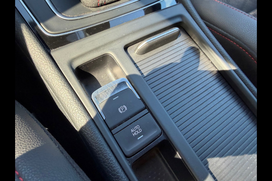 Volkswagen Golf 2.0 TSI GTI TCR | Akrapovic | Keyless | Camera |