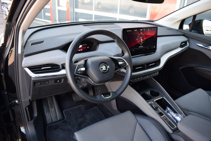 Škoda Enyaq 50 Business Edition | Pano | Half Leer | Stuur- en Stoelverwarming