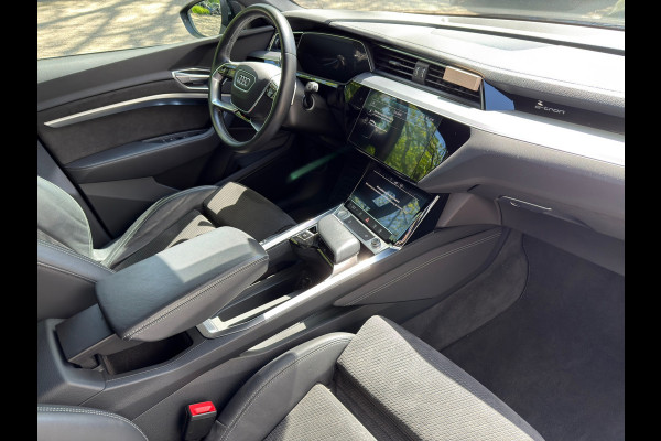 Audi e-tron 50 quattro S edition 71 kWh l S-Line l Trekhaak l Carplay l Xenon l Climate l 360 Camera l ACC l Lane Assist l VDOH l