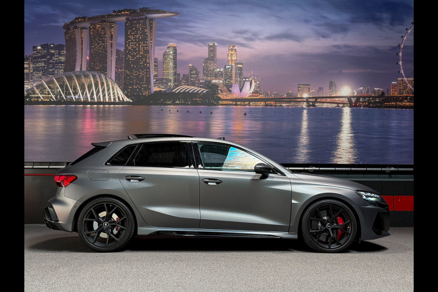Audi RS3 Sportback 2.5 TFSI quattro |RS-Schaalstoelen|Sonos|MatteGrijs|HUD|Alcantara|Vol!