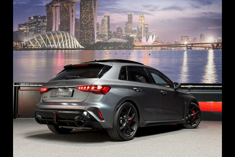 Audi RS3 Sportback 2.5 TFSI quattro |RS-Schaalstoelen|Sonos|MatteGrijs|HUD|Alcantara|Vol!