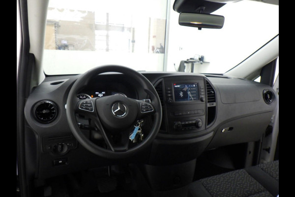 Mercedes-Benz EVITO TOURER PRO L2 90 kWh | 25.000 Km | SOH 95,5% | 9 Zitplaatsen | WORDT VERWACHT!