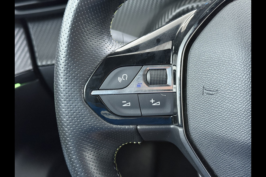 Peugeot e-2008 GT-Line EV50kWh Soh 93% 360Camera Navi Apple Carplay Android Ecc Cruise Control Keyless 1/2Leer Pdc DAB+ Bluetooth Led Connected services Verkeersbord detectie Usb PrivacyGlass 17''LM Regensensor Led Verkeersbord detectie