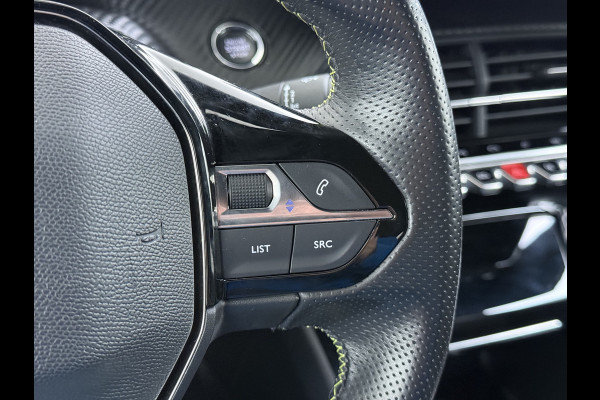 Peugeot e-2008 GT-Line EV50kWh Soh 93% 360Camera Navi Apple Carplay Android Ecc Cruise Control Keyless 1/2Leer Pdc DAB+ Bluetooth Led Connected services Verkeersbord detectie Usb PrivacyGlass 17''LM Regensensor Led Verkeersbord detectie