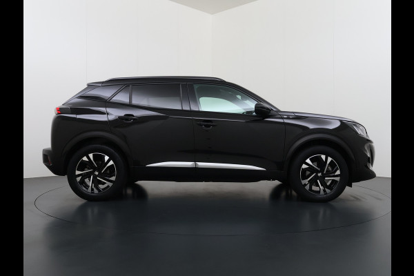 Peugeot e-2008 GT-Line EV50kWh Soh 93% 360Camera Navi Apple Carplay Android Ecc Cruise Control Keyless 1/2Leer Pdc DAB+ Bluetooth Led Connected services Verkeersbord detectie Usb PrivacyGlass 17''LM Regensensor Led Verkeersbord detectie