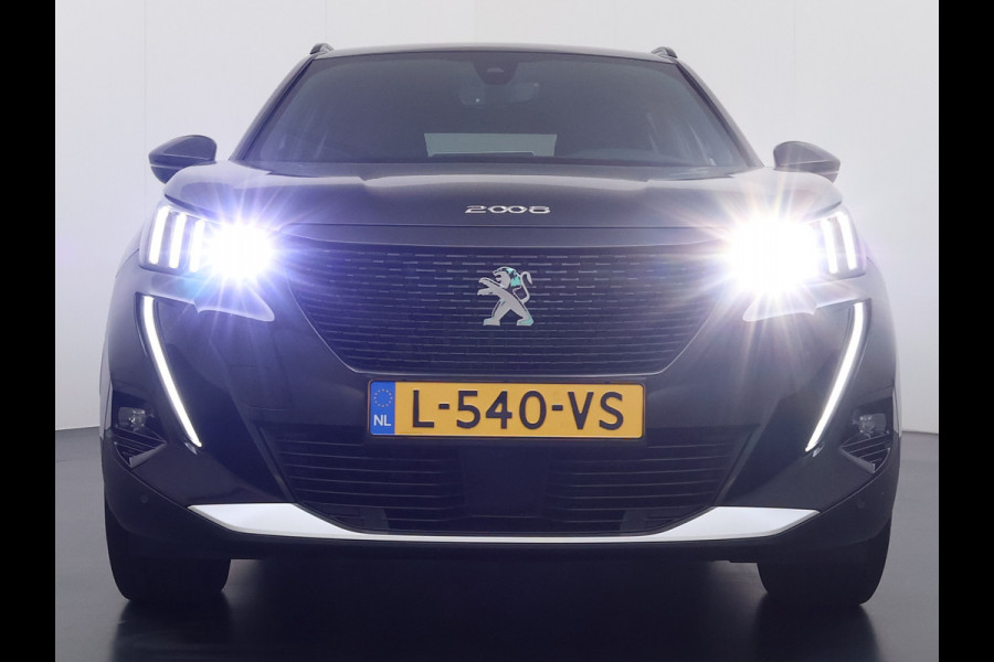 Peugeot e-2008 GT-Line EV50kWh Soh 93% 360Camera Navi Apple Carplay Android Ecc Cruise Control Keyless 1/2Leer Pdc DAB+ Bluetooth Led Connected services Verkeersbord detectie Usb PrivacyGlass 17''LM Regensensor Led Verkeersbord detectie
