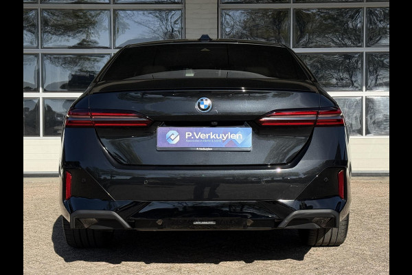 BMW 5 Serie 530e M SPORT PRO | STOELVENTILATIE | PANORAMA | HARMAN KARDON | COMFORTPACK | 21 INCH |