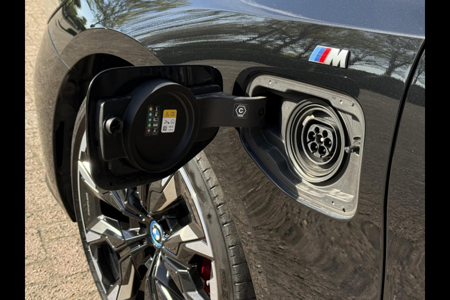 BMW 5 Serie 530e M SPORT PRO | STOELVENTILATIE | PANORAMA | HARMAN KARDON | COMFORTPACK | 21 INCH |